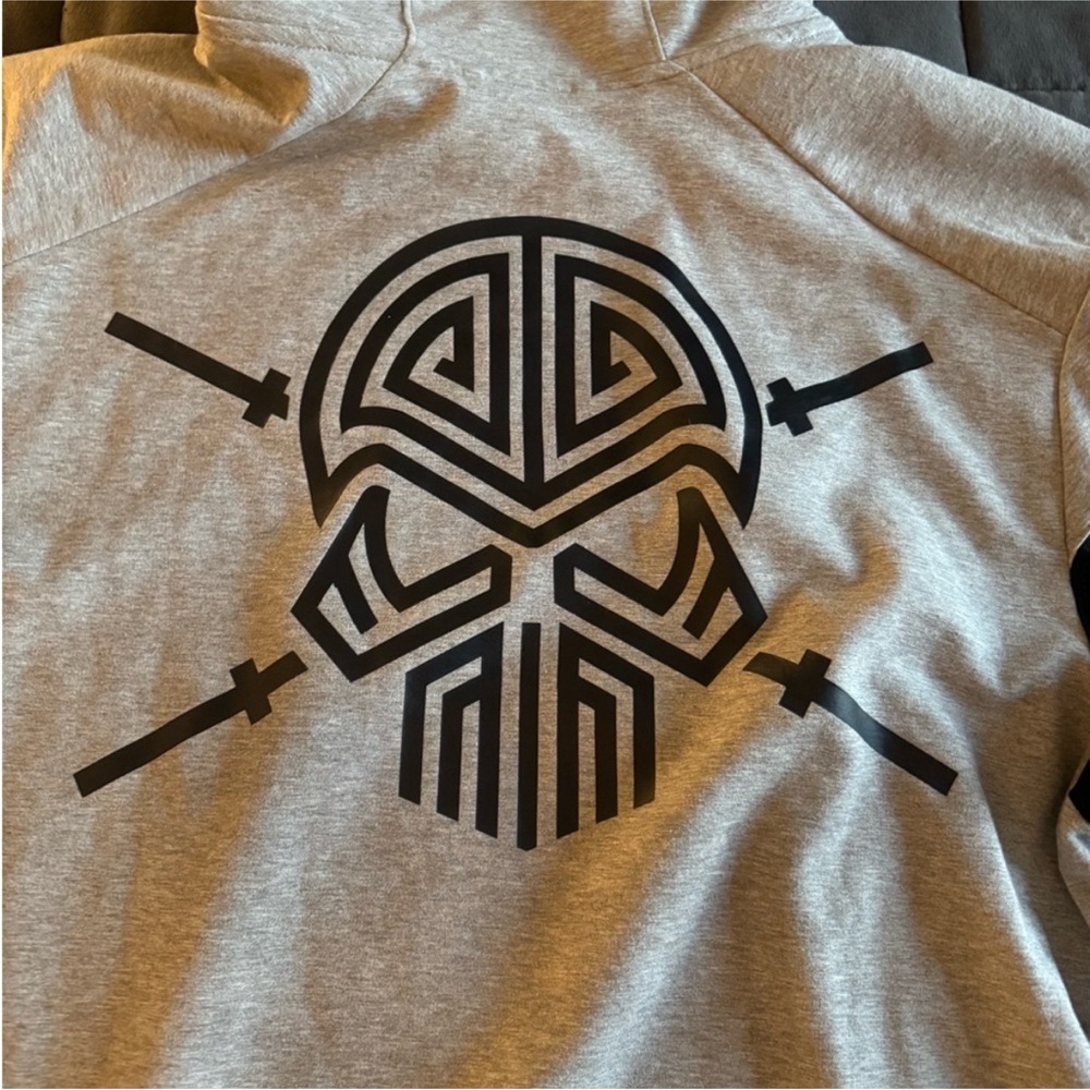 Adidas Gray Climalite Hoodie With Modern Skull ๐ On The Back NWOT - Picture 6 of 8